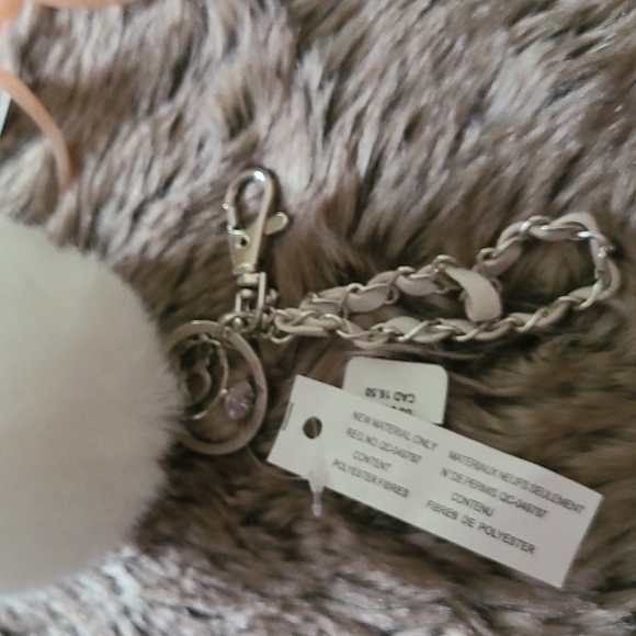 Two for $20, BRIDE POM KEYRING - IVORY - Picture 2 of 3
